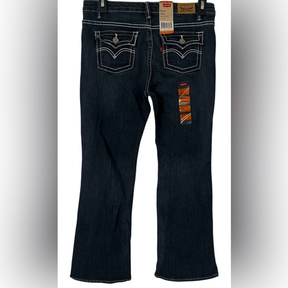 NWT Levi’s Girls Plus Bootcut Jean - 10.5 Regular - Picture 2 of 13